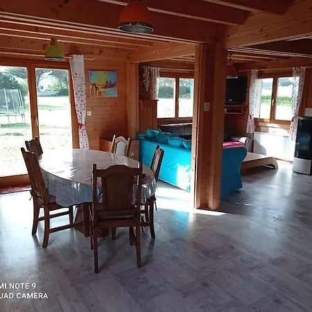 Familial En Bois A 150 M De La *