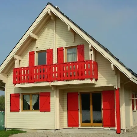 بيت للعطل Familial En Bois A 150 M De La